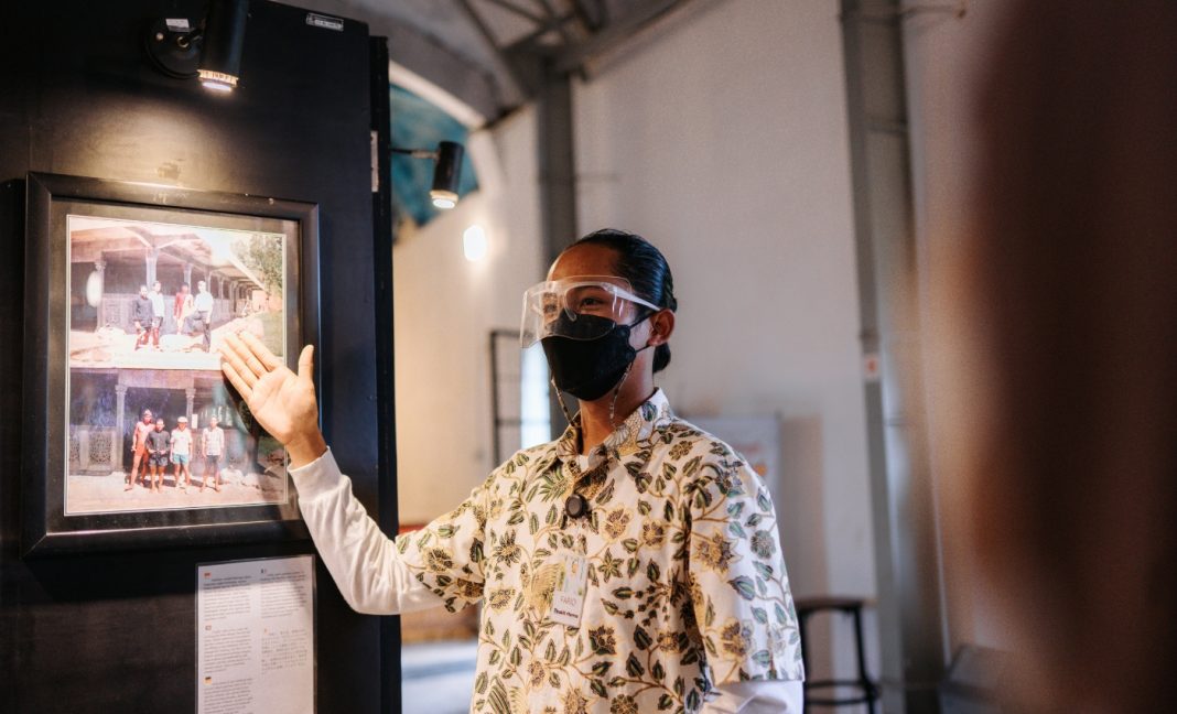 tour gereja ayam tour gereja ayam