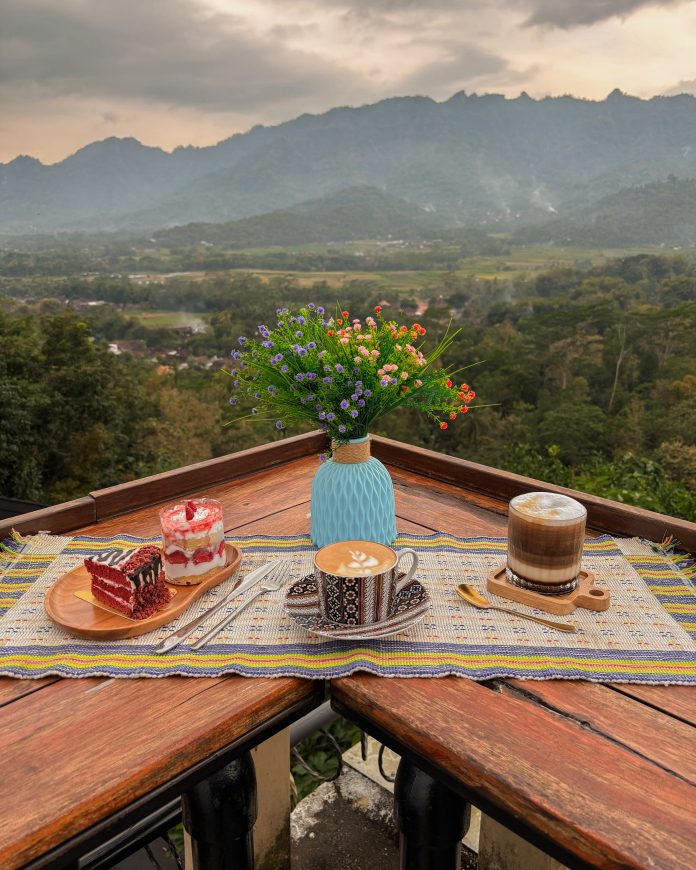 cafe-di-borobudur Cafe di Borobudur