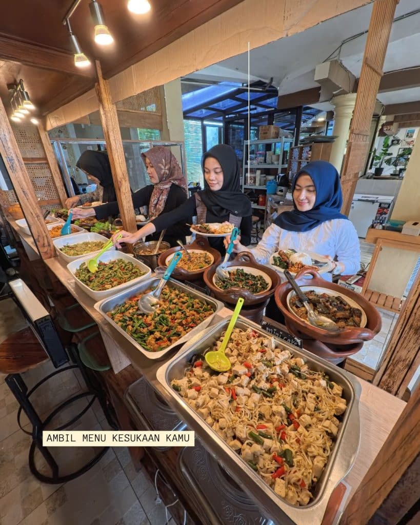 Menu Prasmanan Resto Magelang