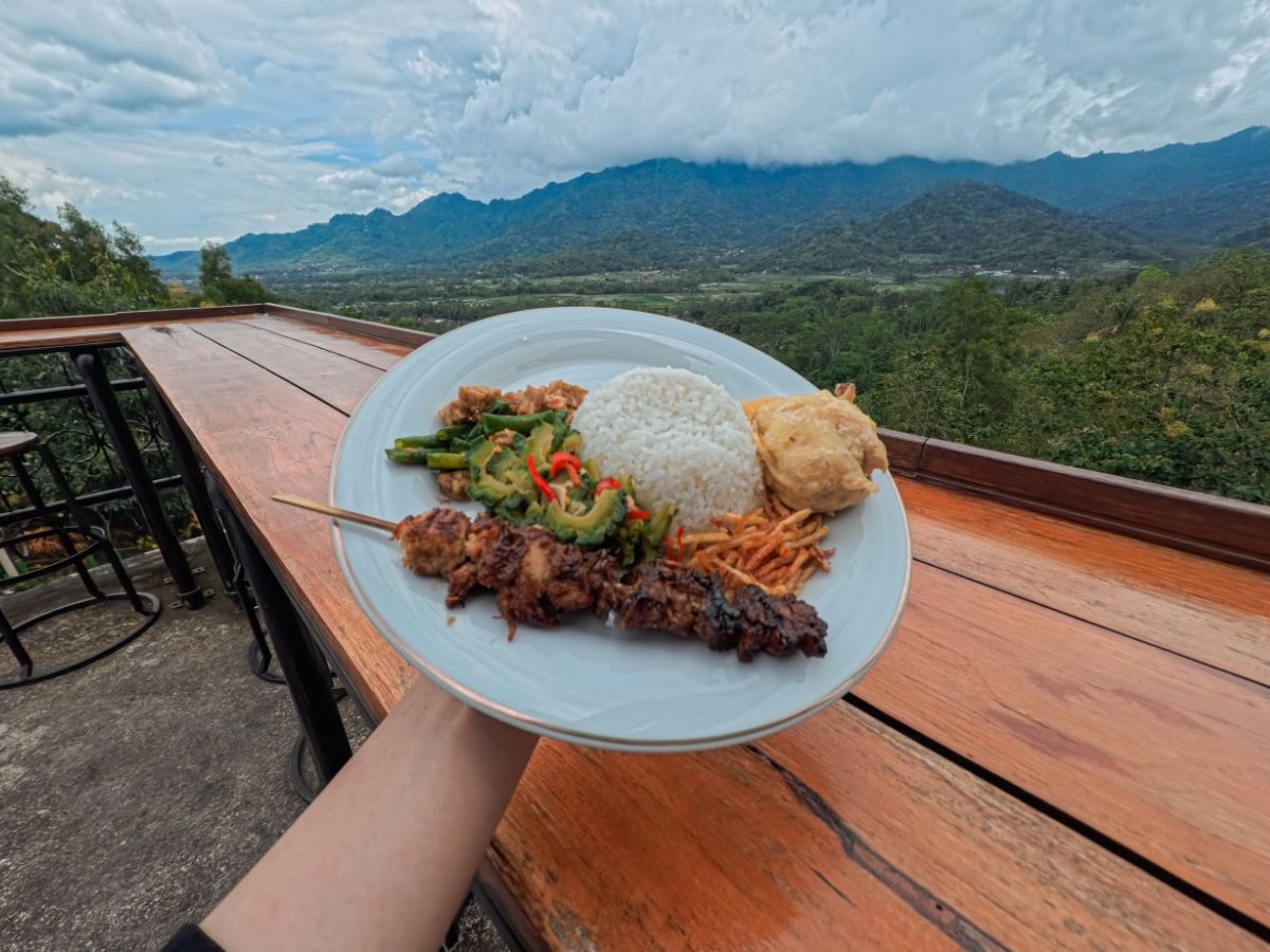 Booking Tempat Rapat di Kedai Bukit Rhema: 4 Pilihan Ruang Meeting Terbaik di Magelang 34 Paket catering prasmanan untuk meeting dan acara di Kedai Bukit Rhema Magelang
